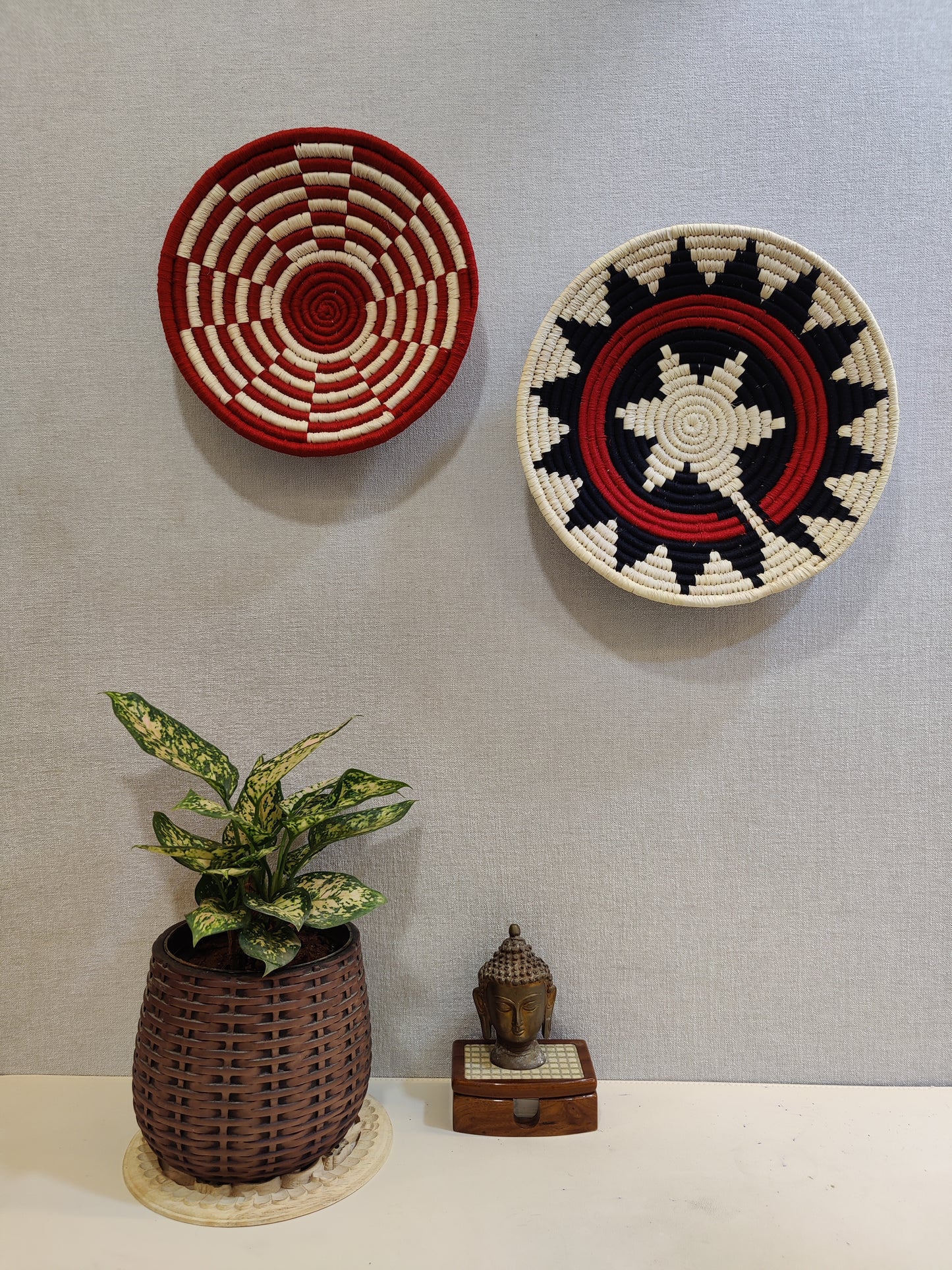 Sabai Plates SCARLET WEAVES