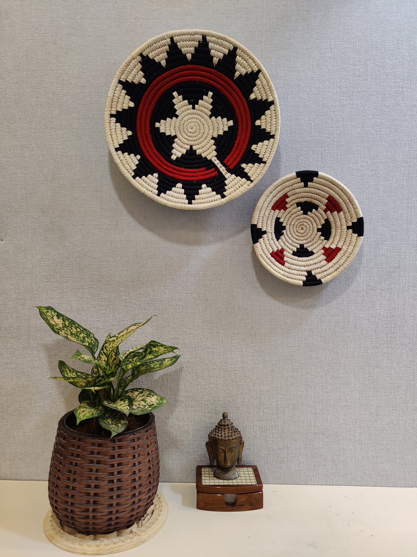 Sabai Plates SCARLET WEAVES
