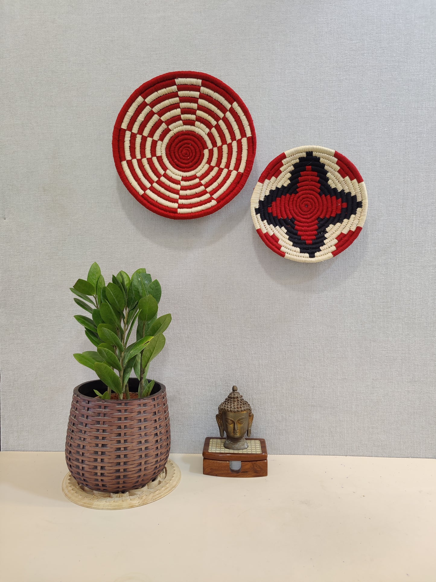 Sabai Plates SCARLET WEAVES