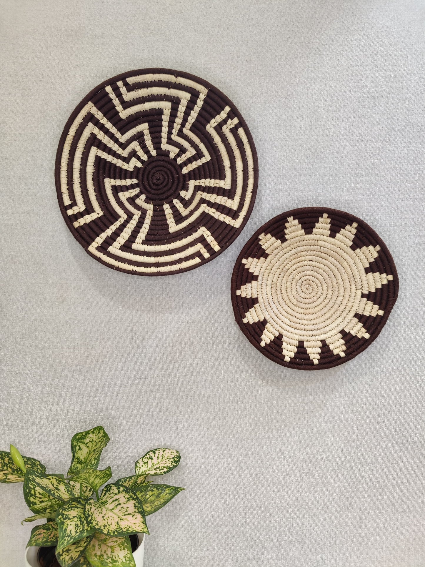 Sabai Plates WALNUT WEAVES A