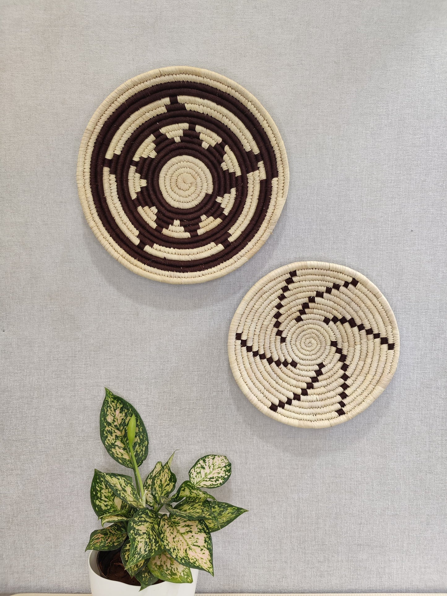 Sabai Plates WALNUT WEAVES B