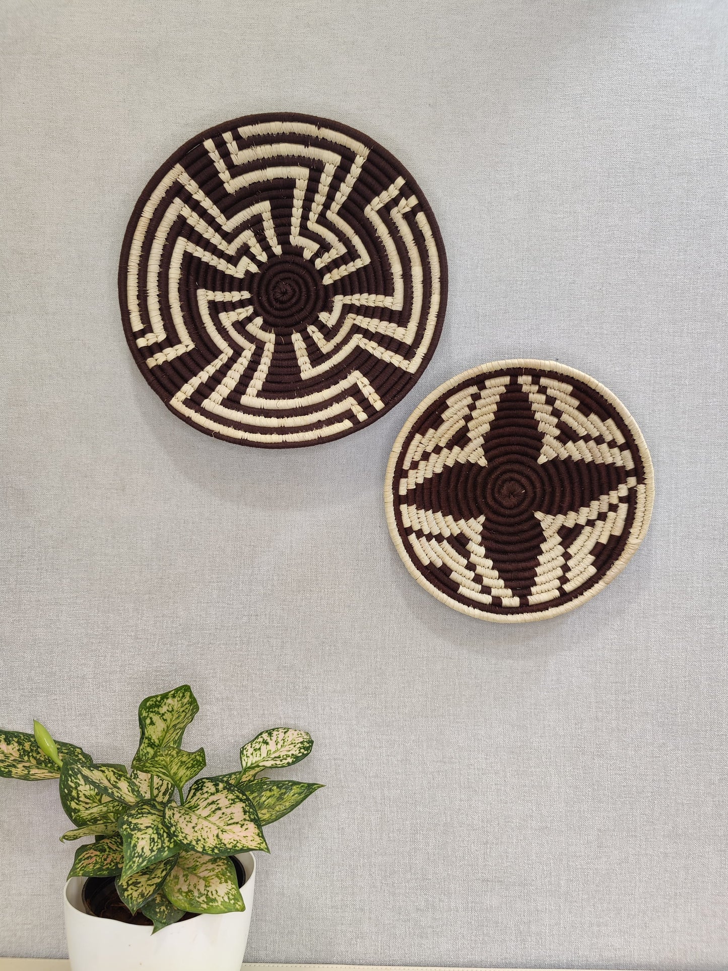 Sabai Plates WALNUT WEAVES A