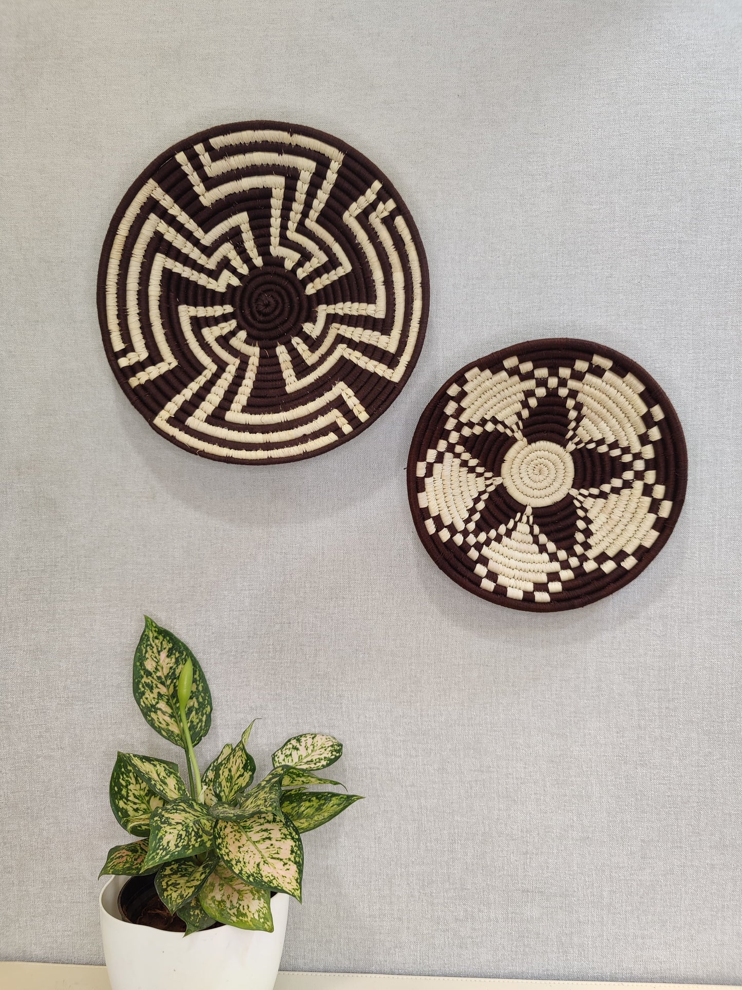Sabai Plates WALNUT WEAVES A