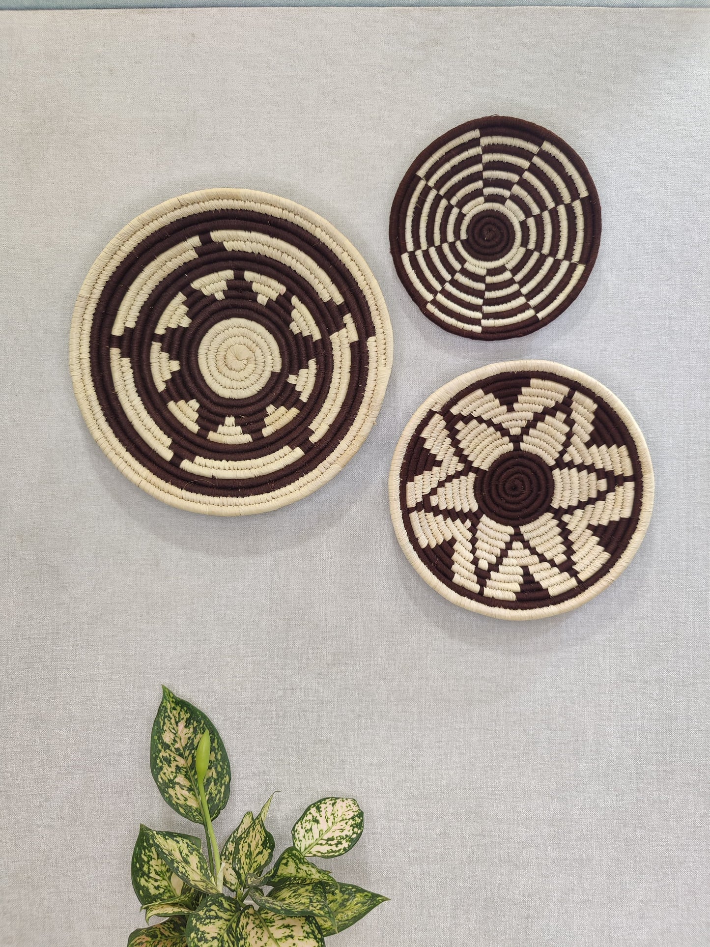 Sabai Plates WALNUT WEAVES B