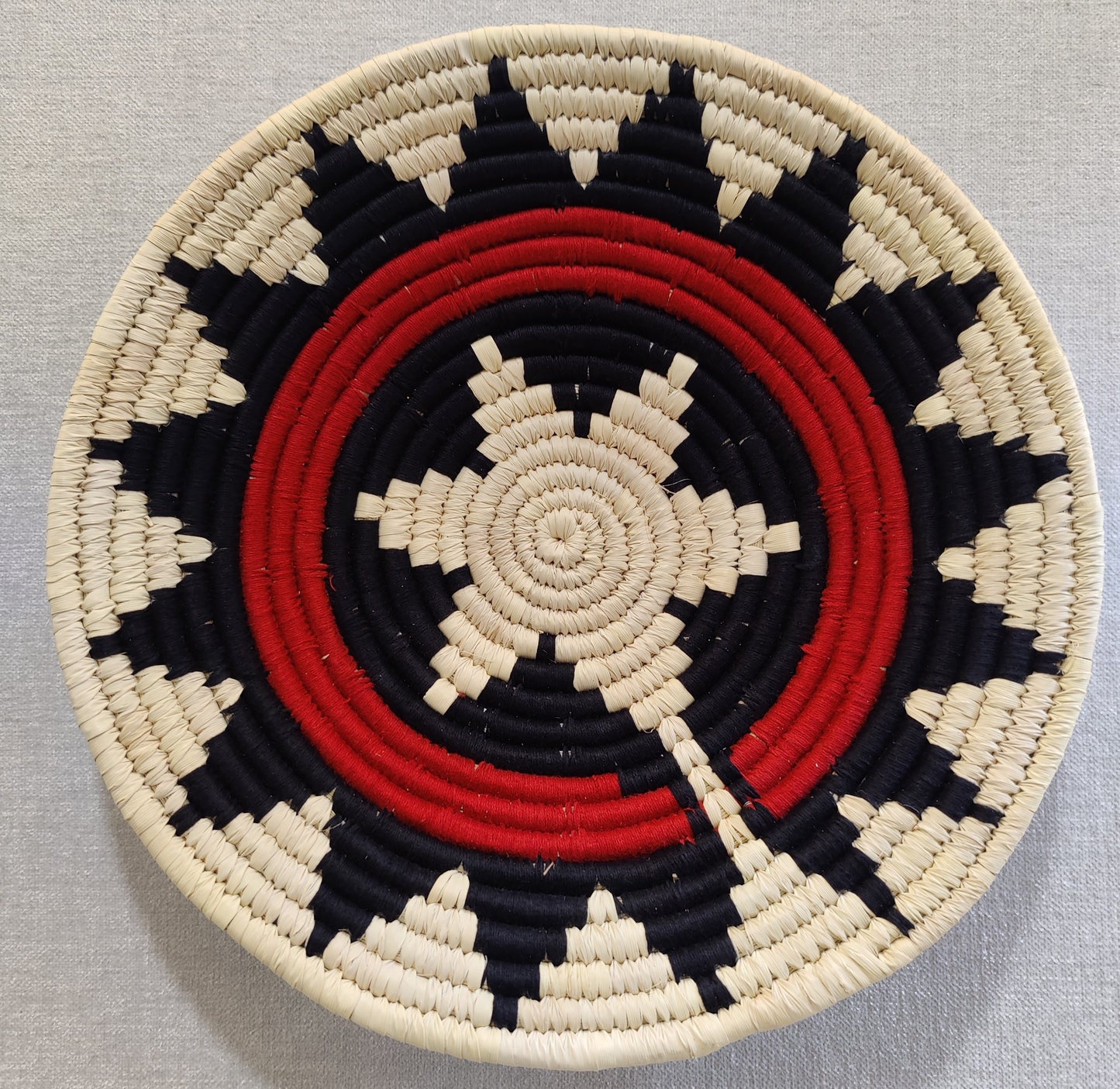 Sabai Plates SCARLET WEAVES
