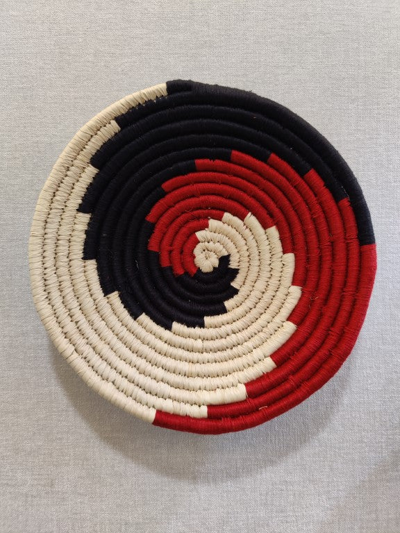 Sabai Plates SCARLET WEAVES