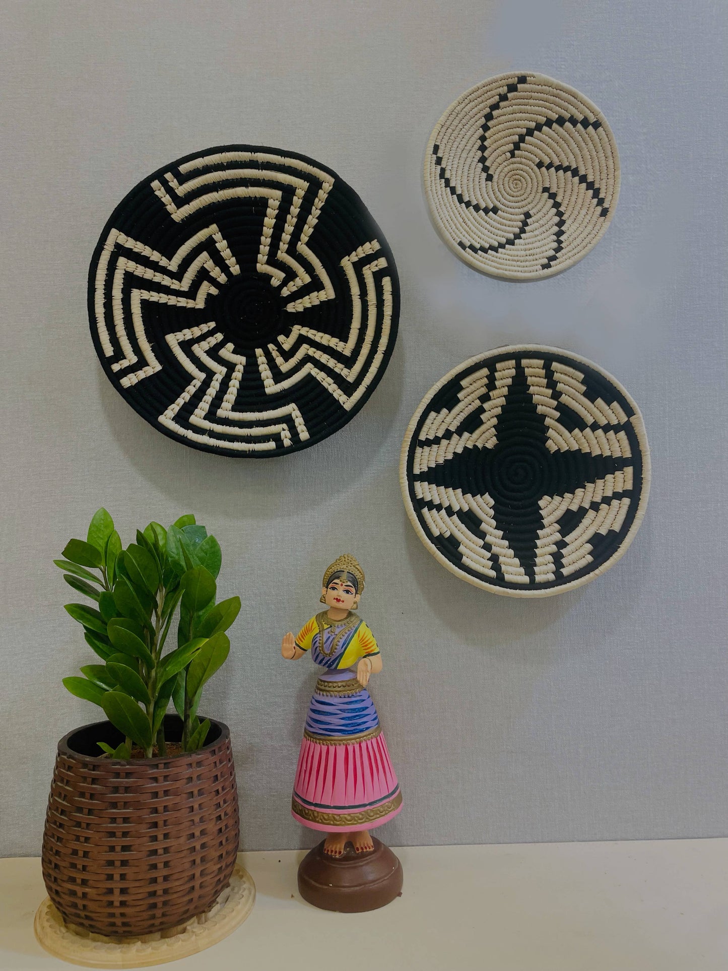 Sabai Plates COSMIC WEAVES 1