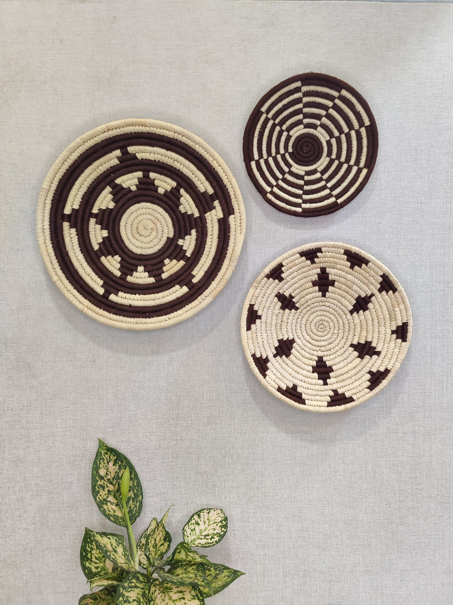 Sabai Plates WALNUT WEAVES B